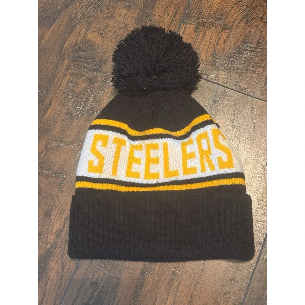 NFL Ultra Game Pittsburgh Steelers Knit Beanie Pom Pom Cuffed Hat Black Gold